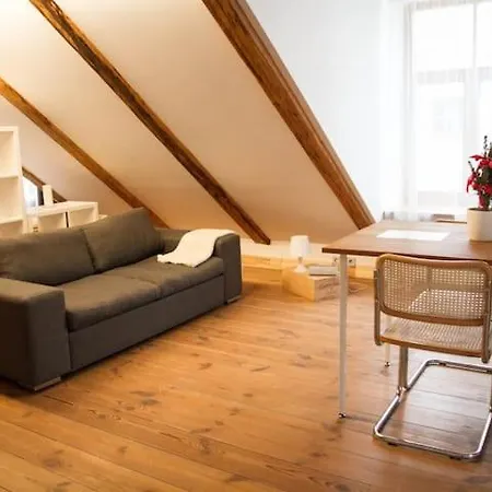 Amber Private Hostel *