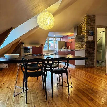 Hostel Amber Private *