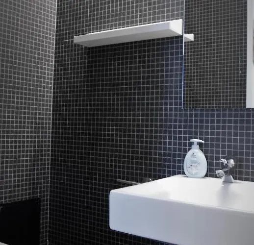 Amber Private Hostel *